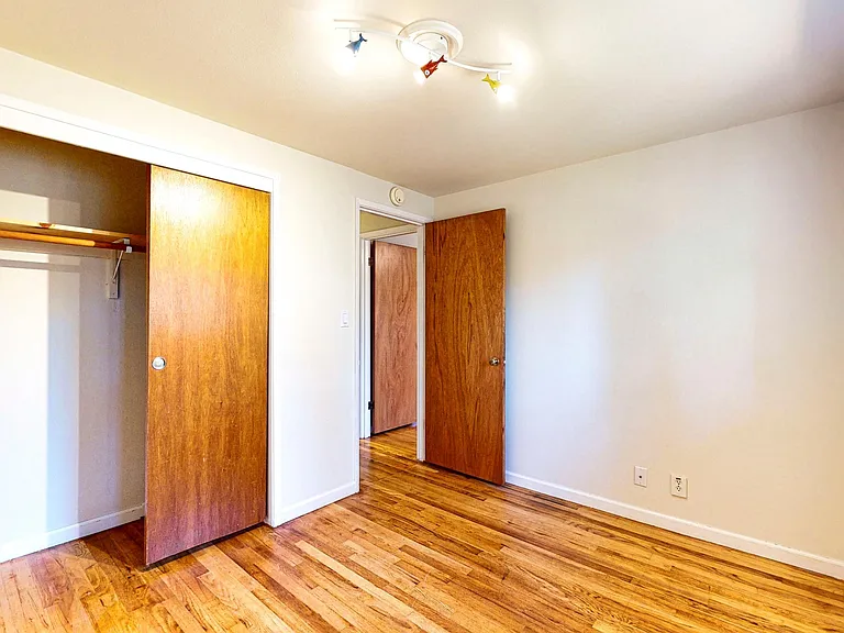 14405 SE 15th St — Photo 15
