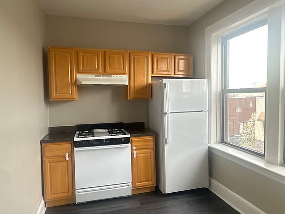 5th image of 424 17th St #3C