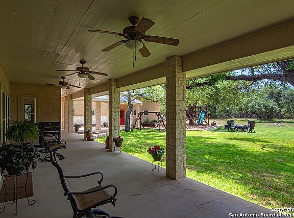 4th image of 25035 Cedar Creek Dr