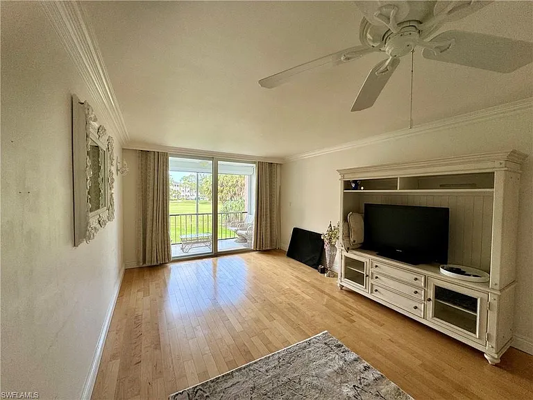170 Turtle Lake Ct #206 — Photo 3