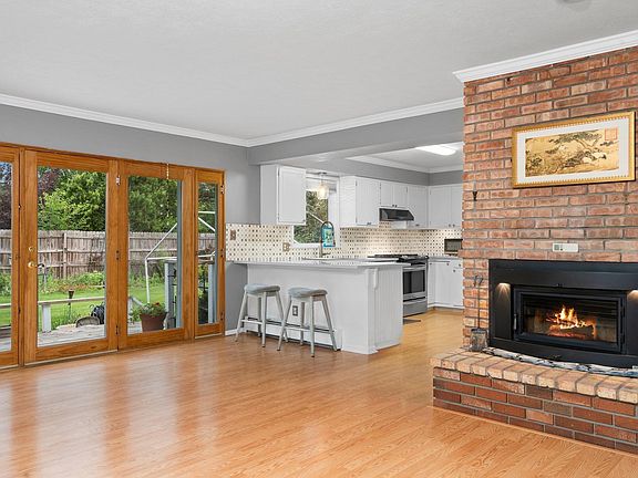 3rd image of 3890 Morningside Dr