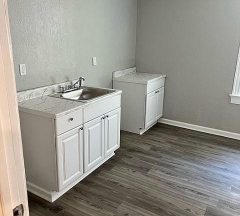 5th image of 3012 College Ave Unit B