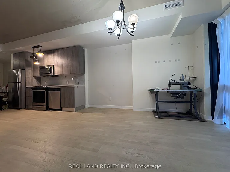 246 Logan Ave #303 — Photo 7