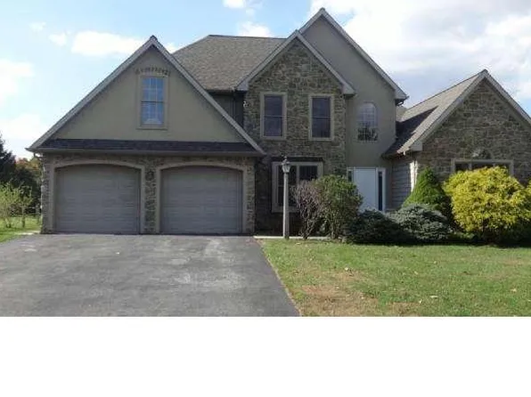 525 High Pointe Dr, Denver, PA 17517