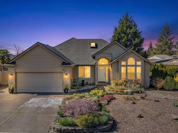 921 Hermanson St, Woodburn, OR 97071