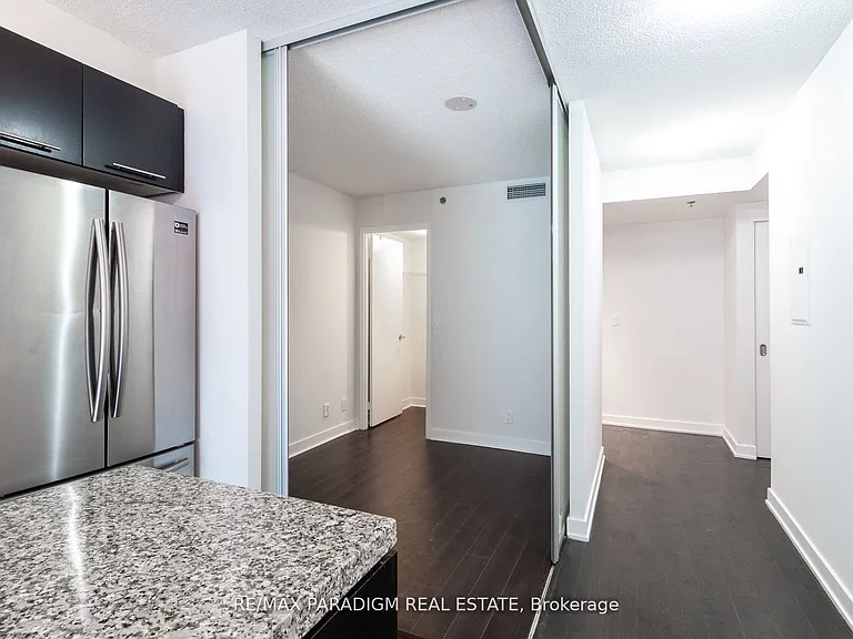 21 Nelson St #316 — Photo 8