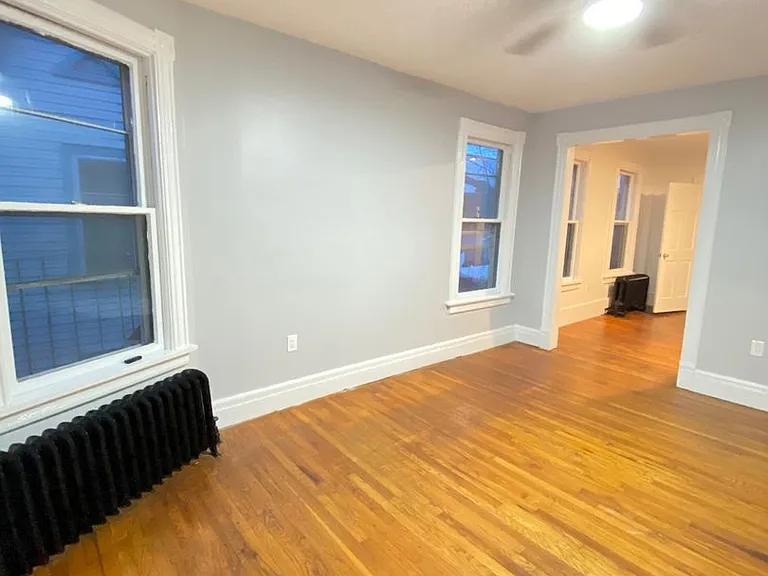 12 Courtney Ave — Photo 8