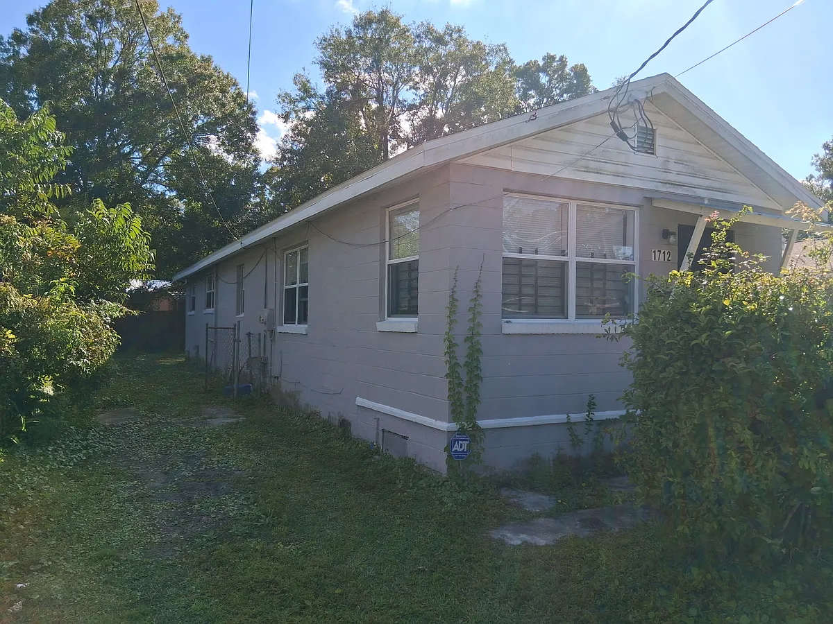 Building Photo - 1712 W 23rd St