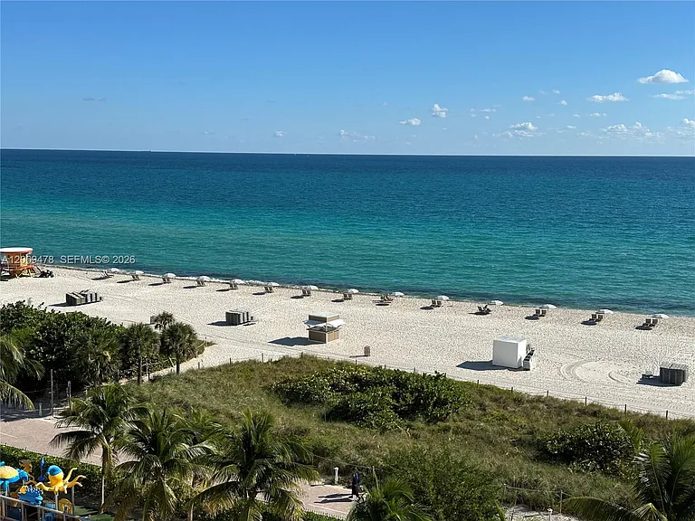 6039 Collins Ave #310 — Photo 43