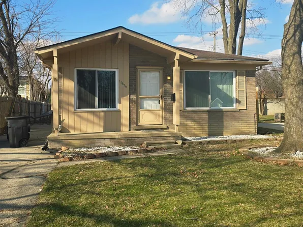 17676 Addison St, Southfield, MI 48075