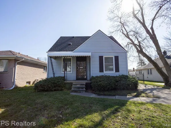 22446 Piper St, Eastpointe, MI 48021