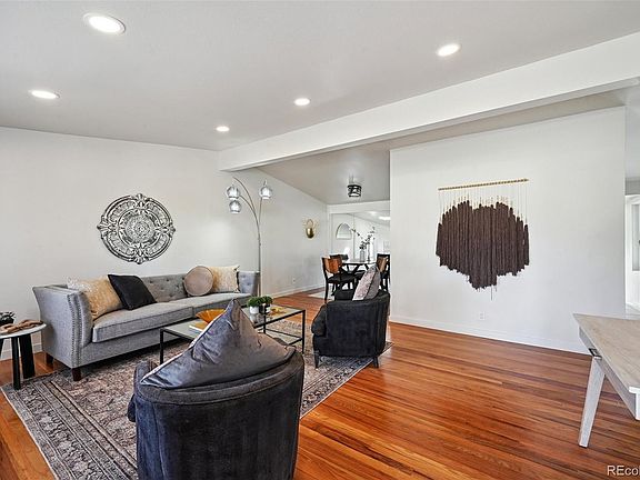 3rd image of 2580 Valley View Drive