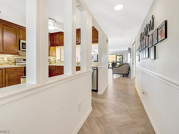 5th image of 5724 Deauville Cir APT H108