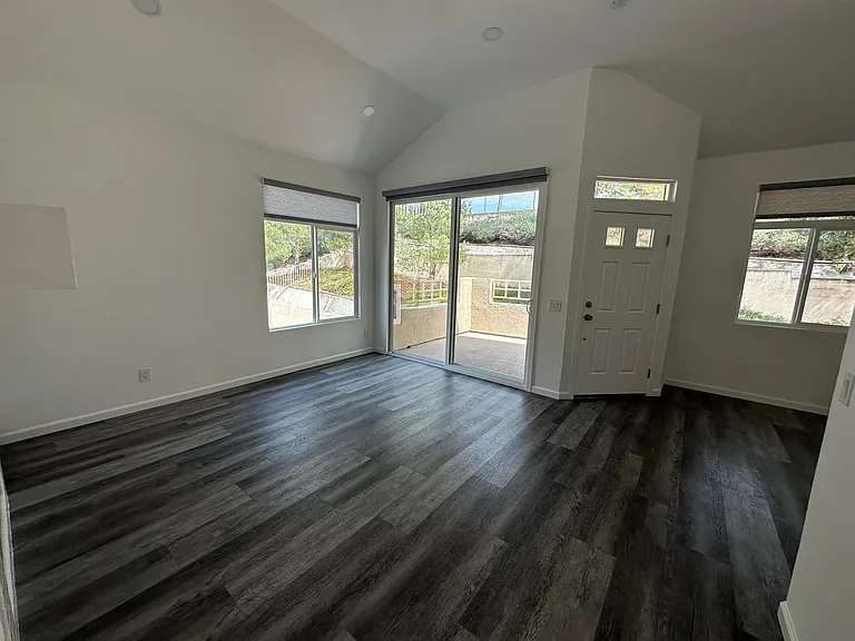 3100 Puesta Del Sol Ct #201 — Photo 17