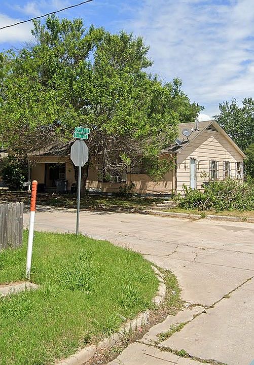 2015 SW B Ave, Lawton, OK 73501 Zillow