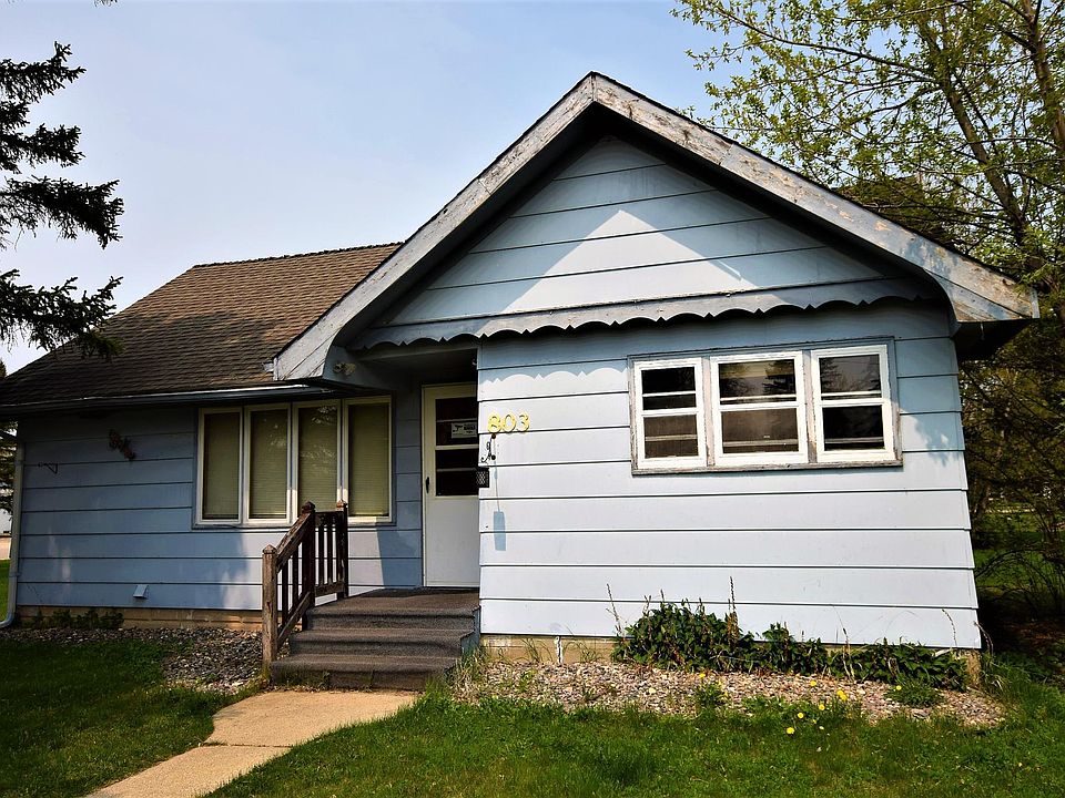 803 2nd St NE, Roseau, MN 56751 MLS 6371679 Zillow