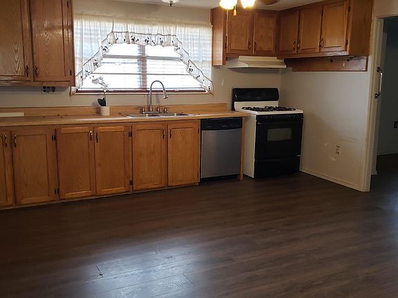 5th image of 1402 S Lea St