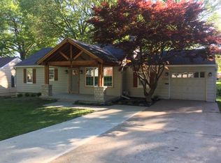 5200 Clark Dr, Roeland Park, KS 66205