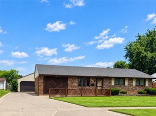 6566 Highbury Rd, Huber Heights, OH 45424