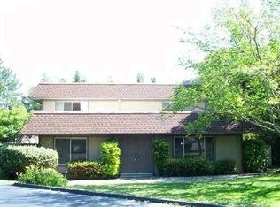 800 Villa Ln APT 1, Moraga, CA
