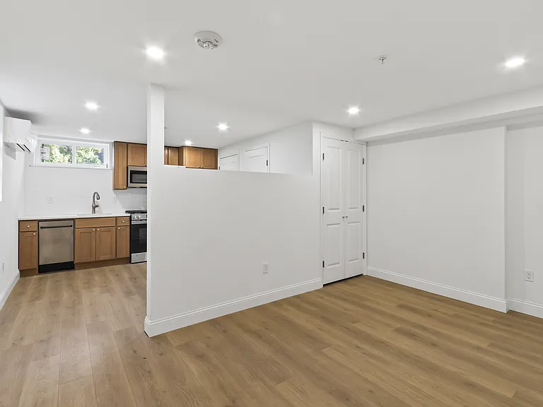 261 Bradley St #SB — Photo 3