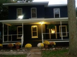 52 Reading Ave, Hillsdale, MI 49242