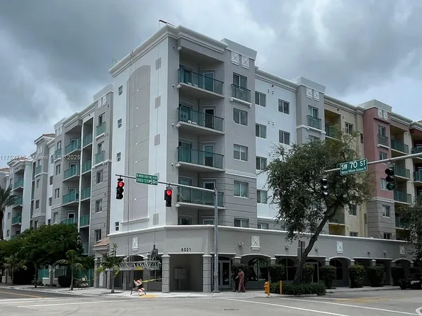 6001 SW 70th St APT 133, South Miami, FL 33143