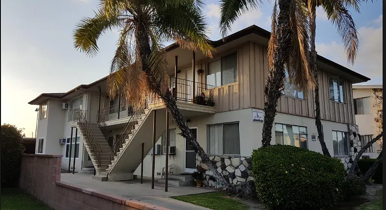 10519Arri — Photo 2