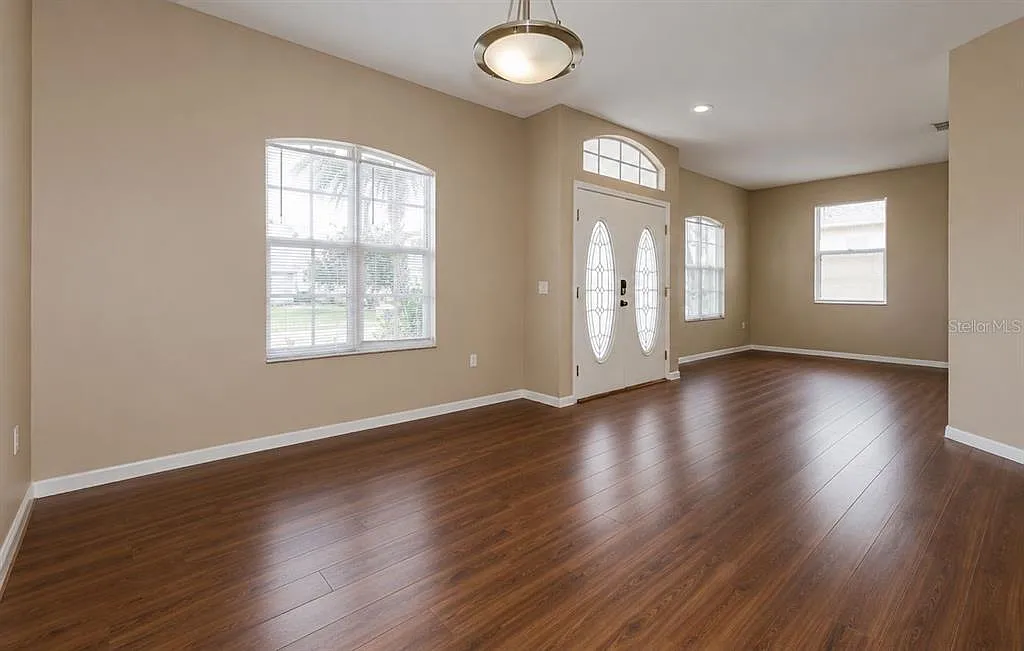 Building Photo - 710 Hazy Meadow Ct