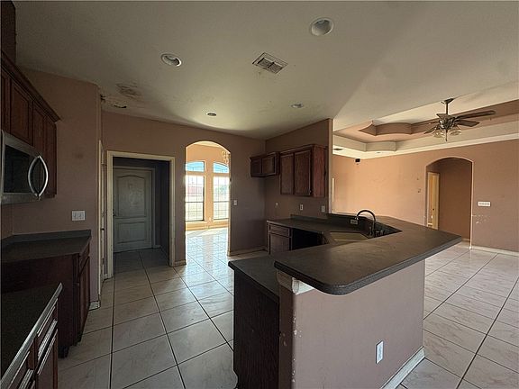 5th image of 419 Magee Ln