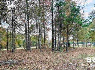 585 Dogwood Rd, Brewton, AL 36426