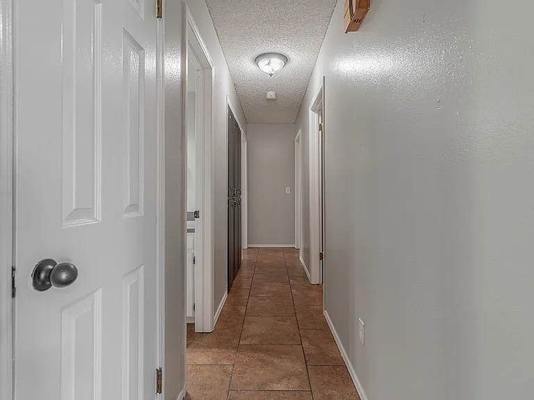 821 Peregrine Dr — Photo 29