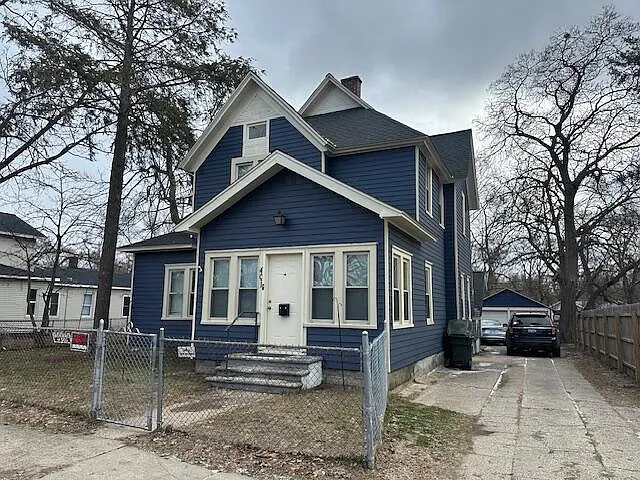 401 Monroe Ave photo 1
