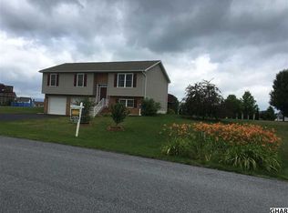 1147 Ashton Dr, Shippensburg, PA 17257