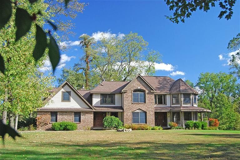 1st image of 8190 Fernwood Dr