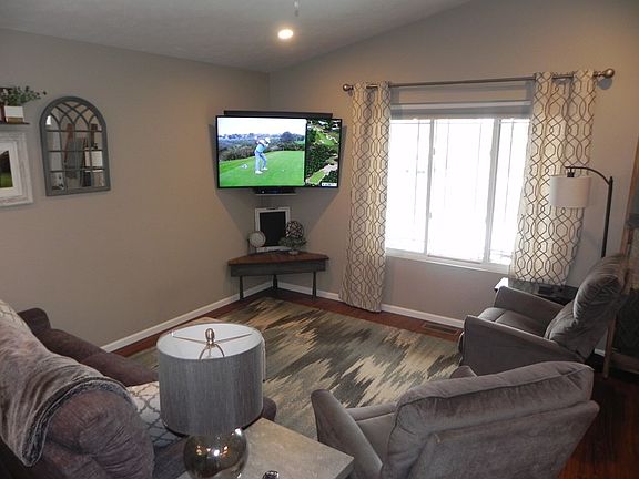 2nd image of 4241 Yarrow Dr
