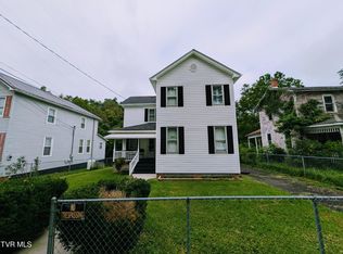186 Triple Court Dr, Honaker, VA 24260