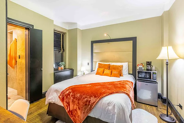 12 West 44th Street #612