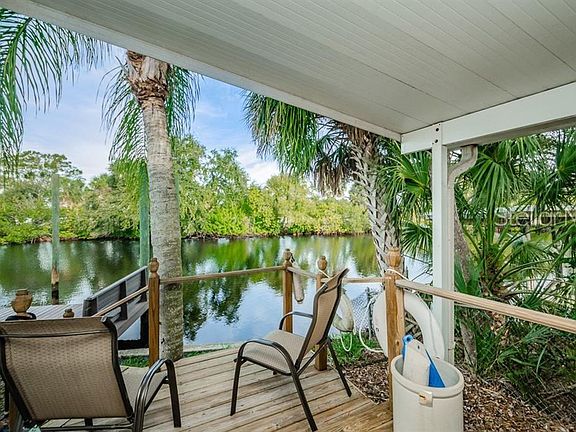 4th image of 811 Riverview Ln #8