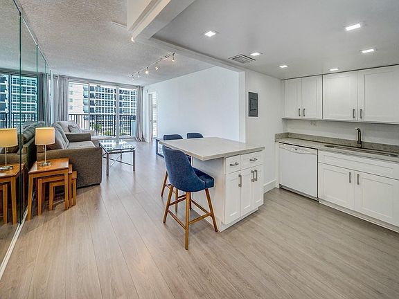 5th image of 525 N Ocean Boulevard #716