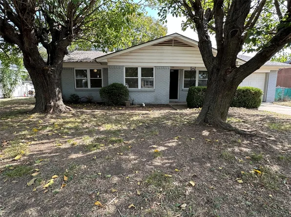 219 SW Murphy Rd, Burleson, TX 76028
