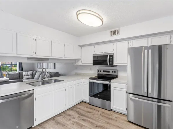 412 Sea Rover Ln NW APT B, Fort Walton Beach, FL 32548