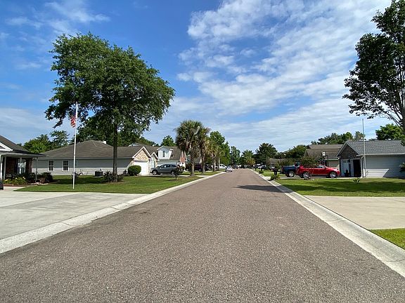 5th image of 136 Longbourne Way
