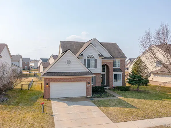 9582 Falmouth Dr, Ypsilanti, MI 48197