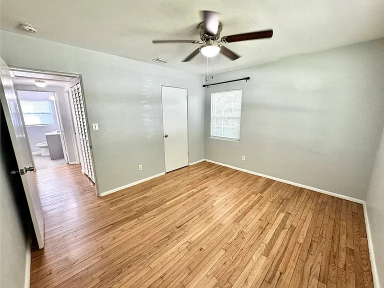 115 N Hampton Ave — Photo 10