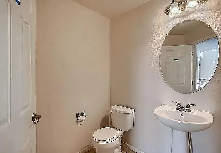 20981 E Hampden Pl — Photo 11