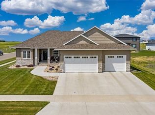 1060 50th Ave W, West Fargo, ND