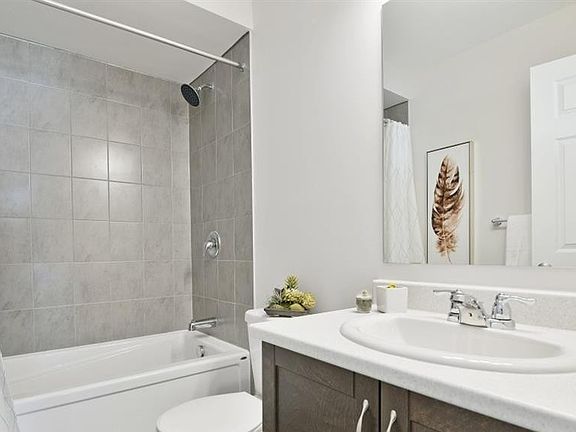 5th image of 2033 Seeleys Bay St