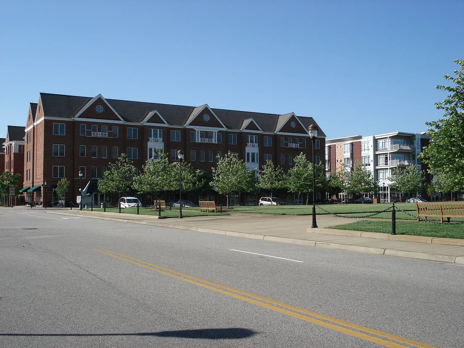3 bed, 3.5 bath, 3100 sqft, $1,200 — Photo 4