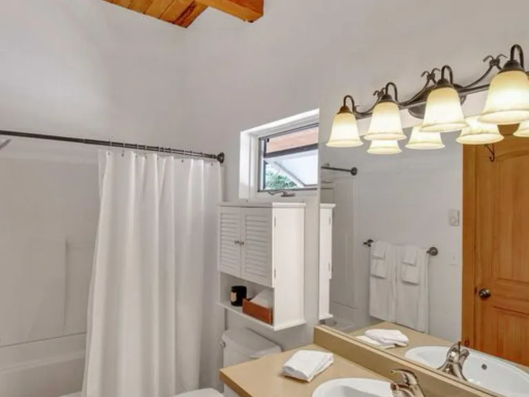 914 E Waters Ave #21 — Photo 5
